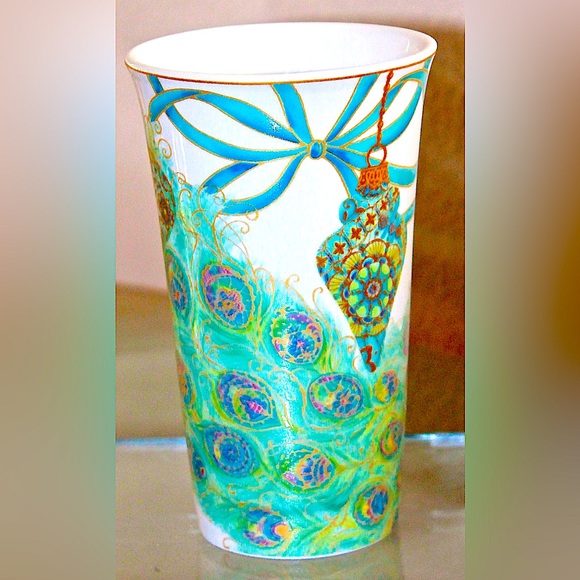 222 FIFTH LAKSHMI HOLIDAY LATTE TALL MUG CUP PORCELAIN NEW PEACOCK PORCELAIN - Picture 3 of 5